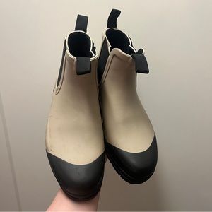 Everlane The Rain Boot, size 8, stone